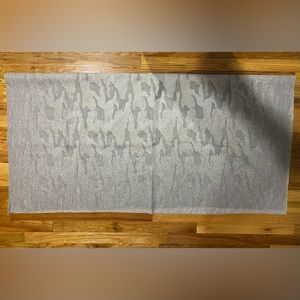 ANTHROPOLOGIE WOMENS SHAWL | GRAY CAMO